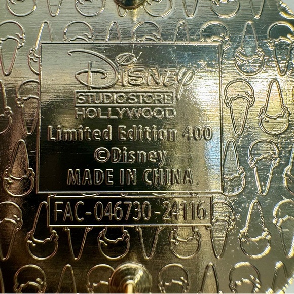 NWT. D23 Expo 2024: Pluto Dog Self Portrait Collection - Pluto -LE 400 - Picture 8 of 11